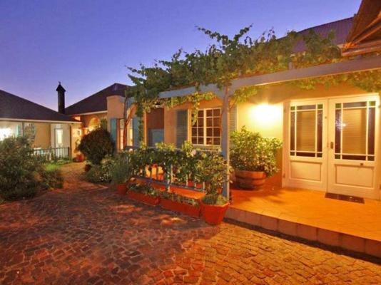 Guinea Fowl Lodge - 234897
