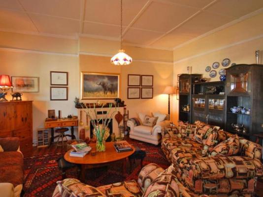 Guinea Fowl Lodge - 234899