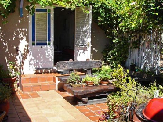 Guinea Fowl Lodge - 234902