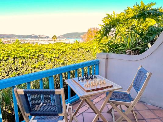 Guinea Fowl Lodge - 234910