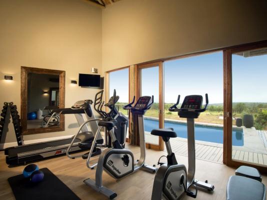 Mhondoro Safari Lodge & Villa - 235077