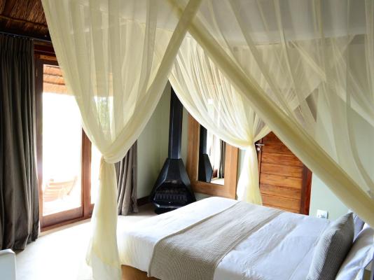 Mhondoro Safari Lodge & Villa - 235104