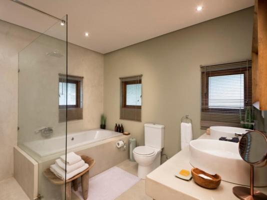 Mhondoro Safari Lodge & Villa - 235113