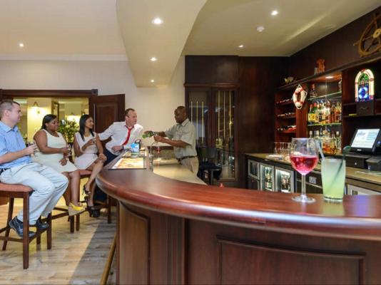 Umthunzi Hotel & Conference - 235619
