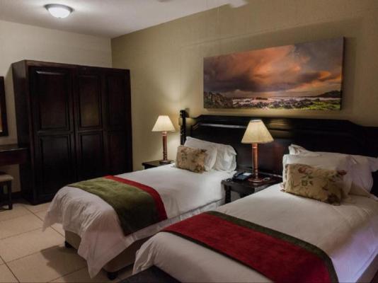 Umthunzi Hotel & Conference - 235656