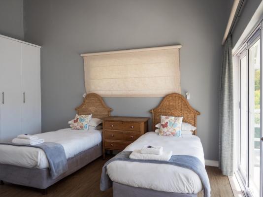 Beach Break Guest House Garden Room