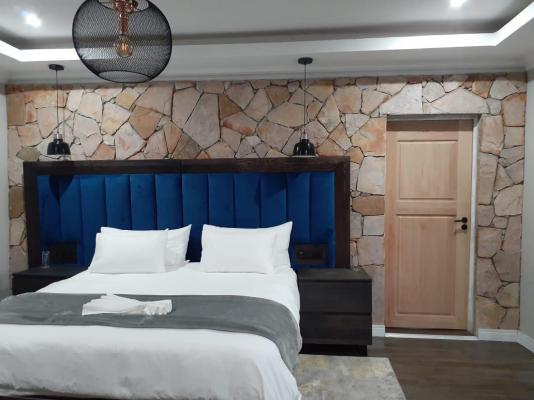 Lira Boutique Lodge - 236016