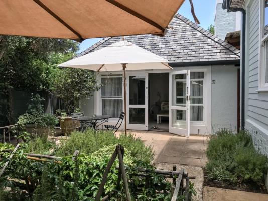 Hedge House - 236148
