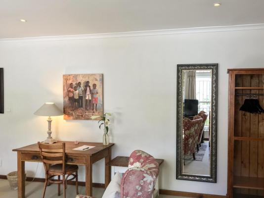 Hedge House - 236156