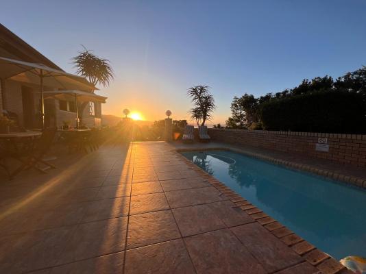 Amber Guest Lodge - 236177
