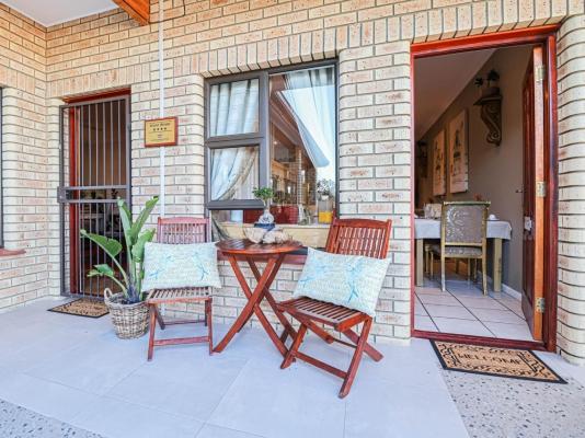 Amber Guest Lodge - 236178