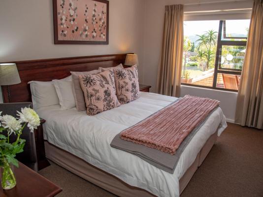Amber Guest Lodge - 236190