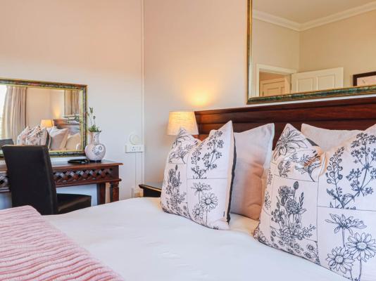 Amber Guest Lodge - 236195