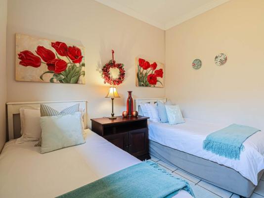 Amber Guest Lodge - 236196