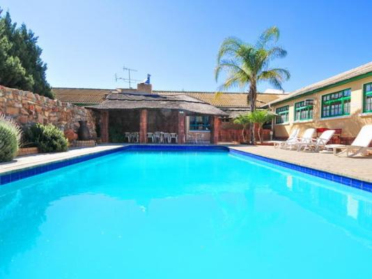 Oasis Country Lodge - 236366