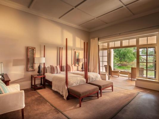 The Manor Manor Suite