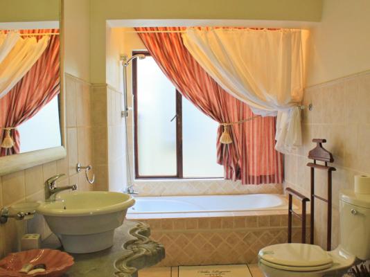 Villa Lugano Guesthouse - 236796