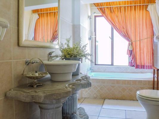Villa Lugano Guesthouse - 236798