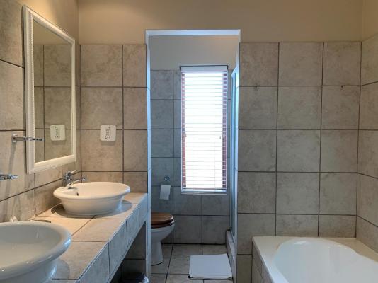 Villa Lugano Guesthouse - 236808