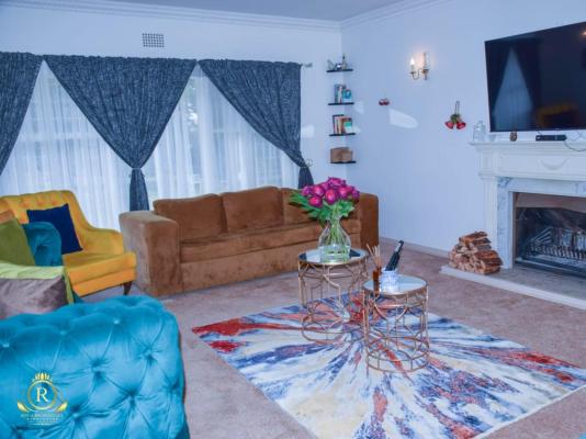 Royal Highness Lux Guesthouse - 236861