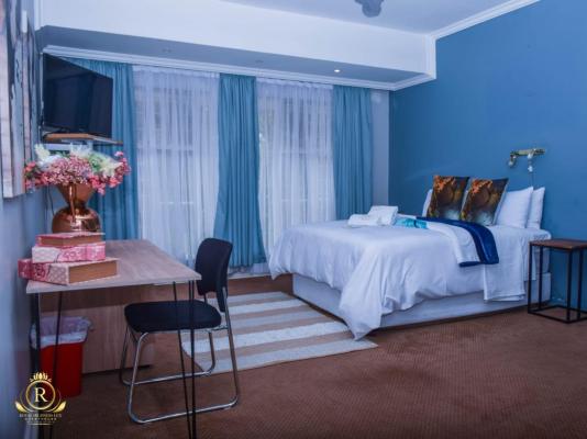 Royal Highness Lux Guesthouse - 236876