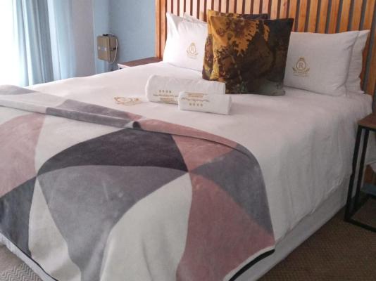 Royal Highness Lux Guesthouse - 236879