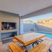 Dalton's Langebaan  - 236985