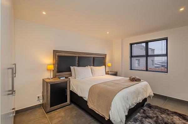 Dalton's Langebaan  - 237011