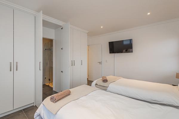 Dalton's Langebaan  - 237014