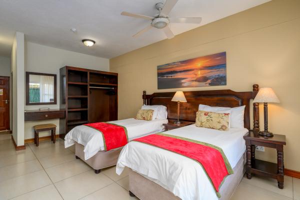 Umthunzi Hotel & Conference - 237183