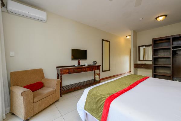 Umthunzi Hotel & Conference - 237186