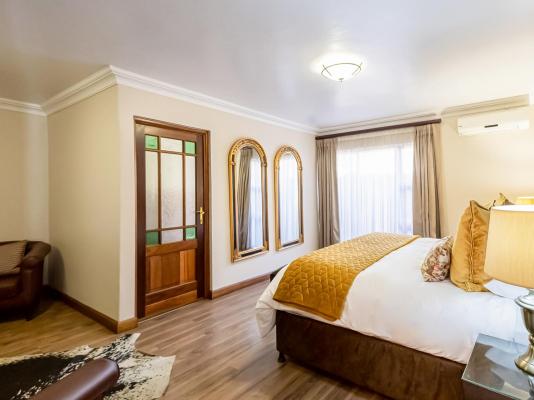 Room image 1