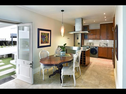 Le Petit Bijou Boutique Apartments - 237269