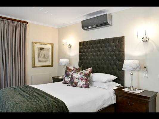 Le Petit Bijou Boutique Apartments - 237272