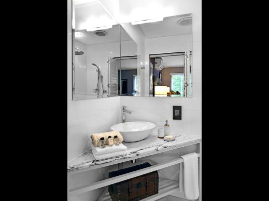 Le Petit Bijou Boutique Apartments - 237292