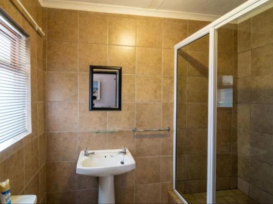 Lala Dene Lodge - 237400