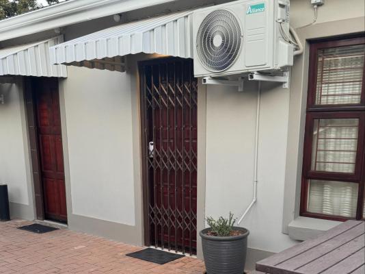 Upper Room Guesthouse - 237484