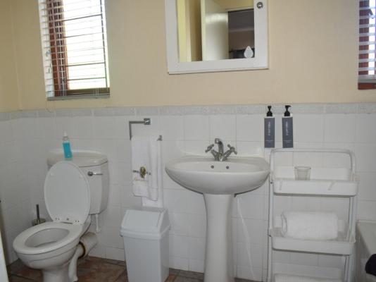Upper Room Guesthouse - 237492