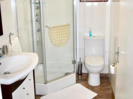 Upper Room Guesthouse - 237512