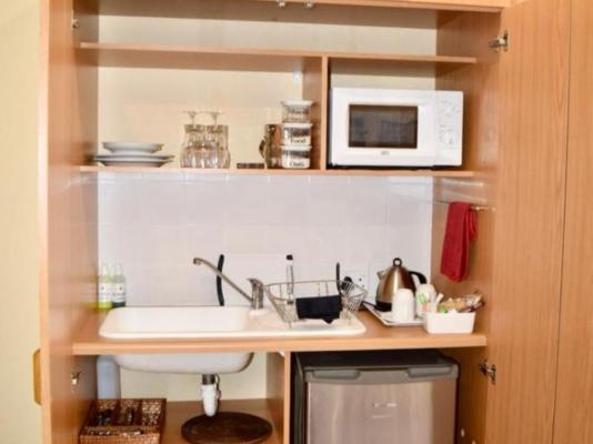 Upper Room Guesthouse - 237513