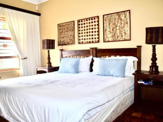 Upper Room Guesthouse - 237514