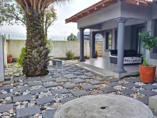 KKK Guesthouse - 237562