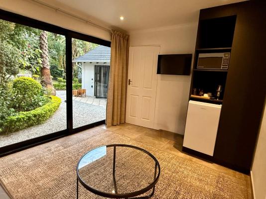 No.4 Lilliput. A Boutique Guest House - 237595