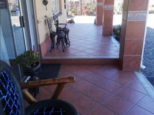 African Elephant Guest House - 237729