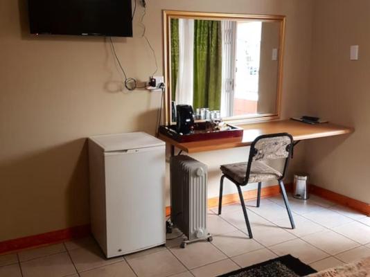African Elephant Guest House - 237752
