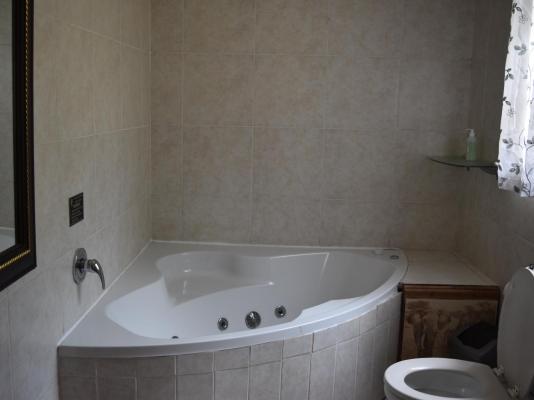 African Elephant Guest House - 237754