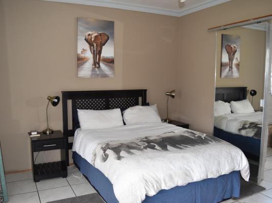 African Elephant Guest House - 237759