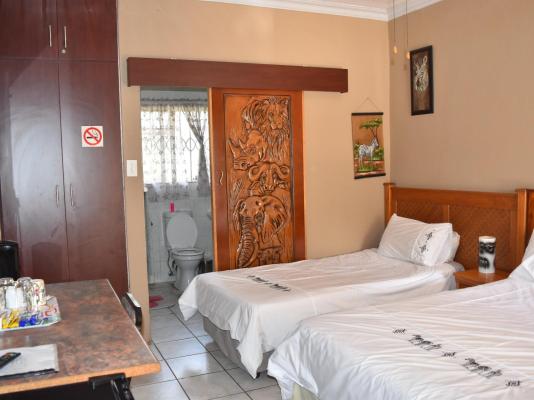 African Elephant Guest House - 237768