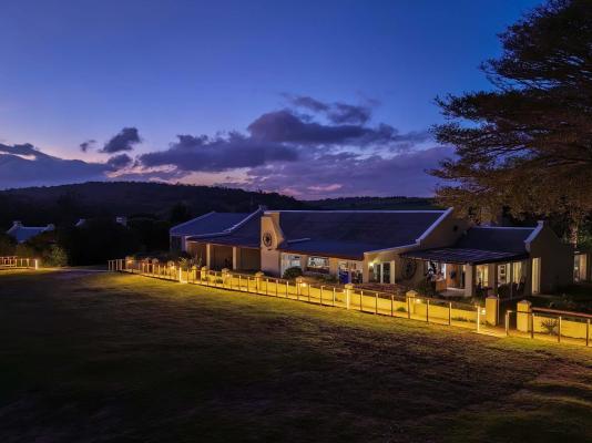 Oyster Bay Lodge - 237772