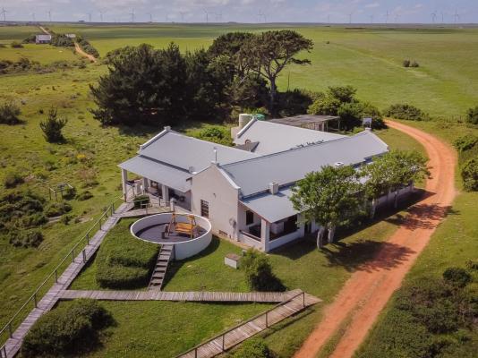 Oyster Bay Lodge - 237775